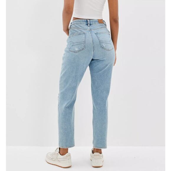 AMERICAN EAGLE OUTFITTERS Mom Jean High-Rise Distressed Light Blue Wash Size 0 - Picture 3 of 13